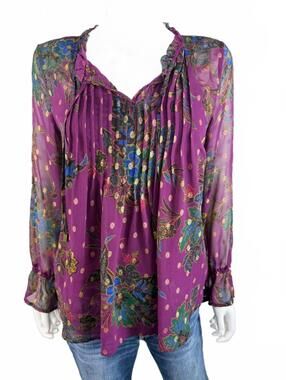 Beautiful NWTs Liz Claiborne Top Size S